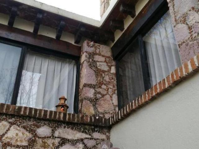 SE VENDE HERMOSA CASA ESTILO COLONIAL EN GUANAJUATO CAPITAL COLONIA LAS FRIDAS