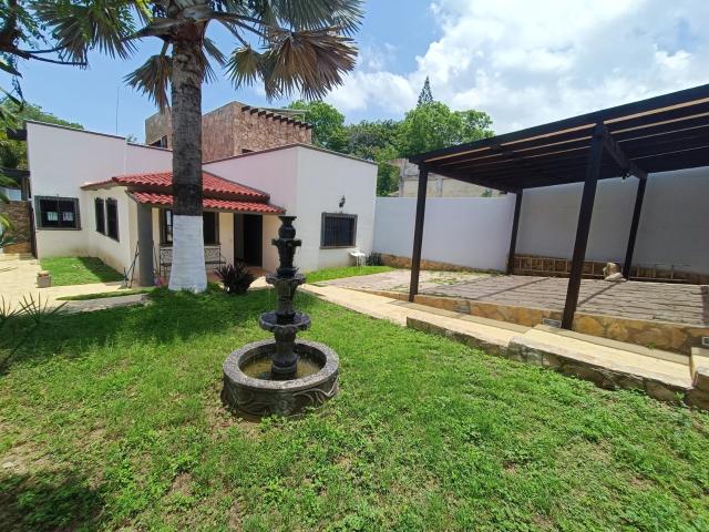 SE VENDE HERMOSA CASA ESTILO HACIENDA CAMPESTRE EN LA COLONIA EL JOBO