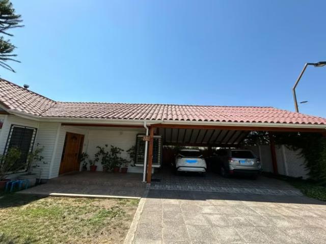 Se vende hermosa casa esquina en los andes | 4 dormitorios por 352000. 00 en Rinconada