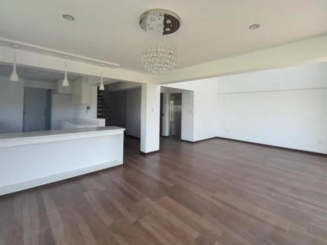 Se vende hermoso duplex con exelentes vistas en cayma