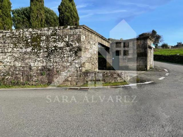 SE VENDE IMPRESIONANTE CASA O CHALET DE CINCO HABITACIONES CON PISCINA EN SOUTOMAIOR PRÓXIMO A VIGO Y PONTEVEDRA