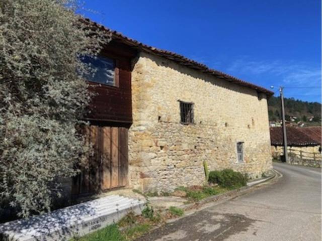 Se vende interesante complejo para rehabilitar en el concejo de Llanes