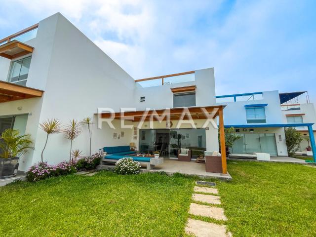 Se Vende Linda Y Amplia Casa De Playa En Condominio Kentia Puerto Viejo Km 71 Panamericana Sur