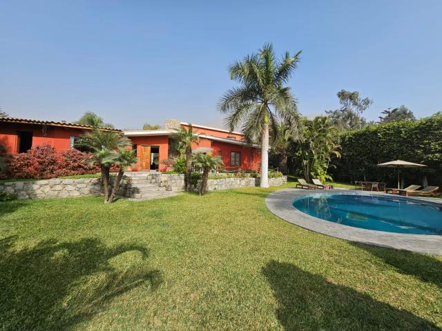 Se Vende Linda Casa De Campo En Urb. Califonia Chaclacayo