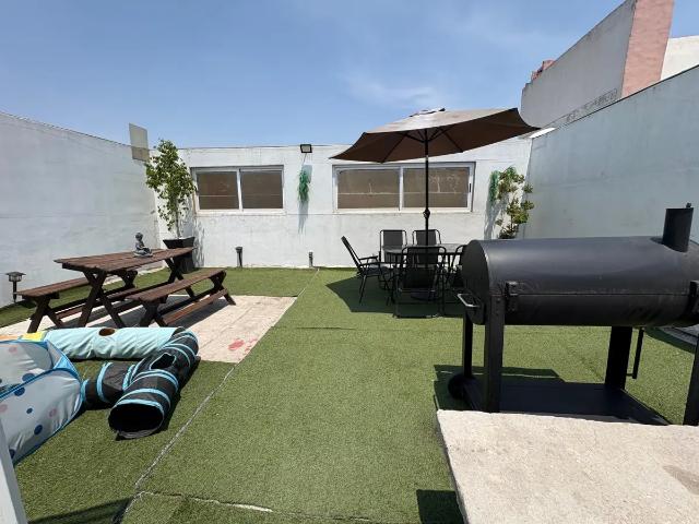 Se vende linda casa en colonia Héroes de Churubusco con local comercial