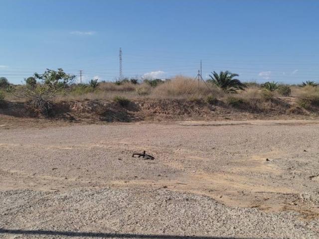 Se vende local y vivienda