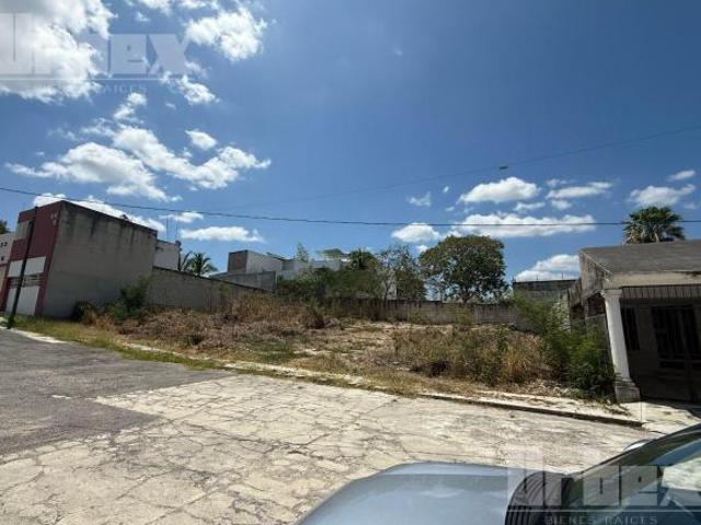 SE VENDE LOTE RESIDENCIAL EN LOMAS DE LAS FLORES, PRIVADA URUGUAY, CAMPECHE