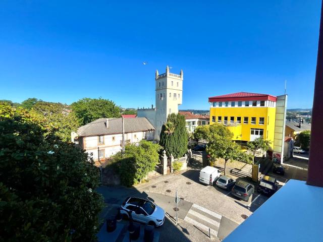 Se vende luminoso piso de 3 habitaciones en Perillo, ubicado. 66m² A Coruña