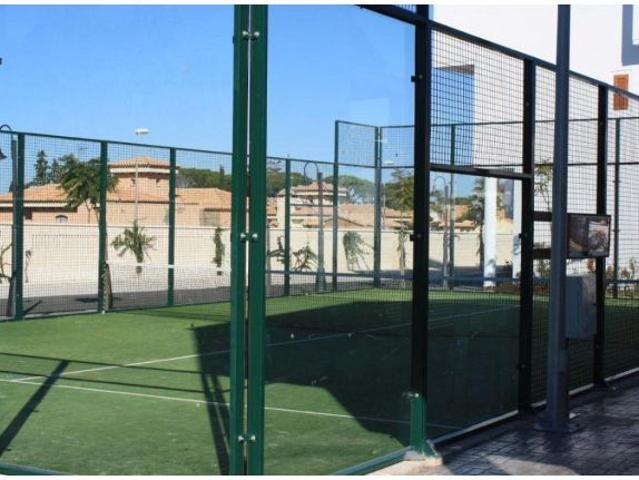 SE VENDE MAGNÍFICO APARTAMENTO EN PLATA BAJA, URB. CARRAJOLILLA