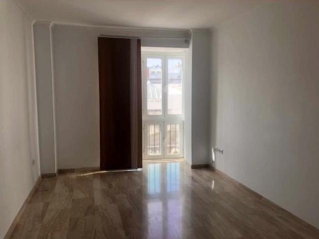 SE VENDE MAGNIFICO PISO EN EL CENTRO