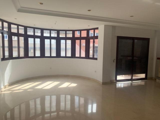 SE VENDE MARAVILLOSO PISO DE 4 DORMITORIOS EN EL CENTRO DE ALCANTARILLA