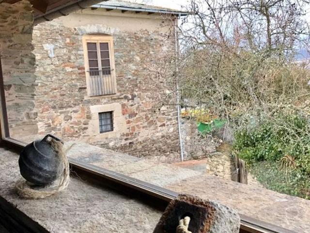 Se vende o alquila Caserio