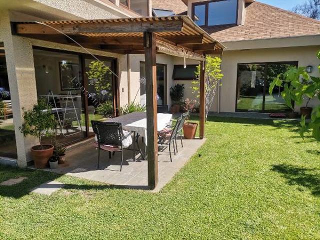 SE VENDE O ARRIENDA CASA CONDOMINIO DEL REAL