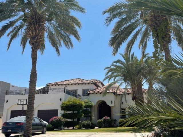 ¡Se vende o renta amplia propiedad en privada San Agustín de las palmas!
