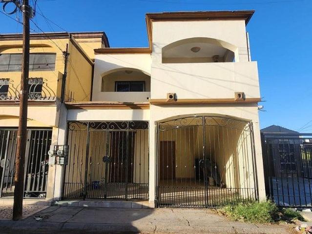 ¡Se vende o renta casa en Villa Colonial Mexicali, B.C !