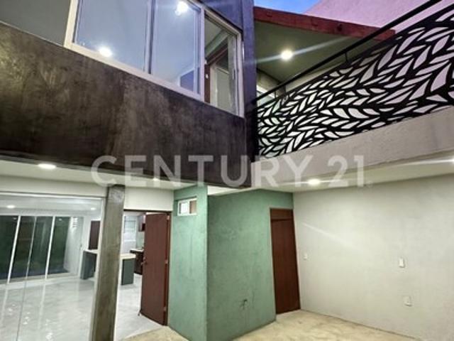 SE VENDE O RENTA CASA EN YATARENI