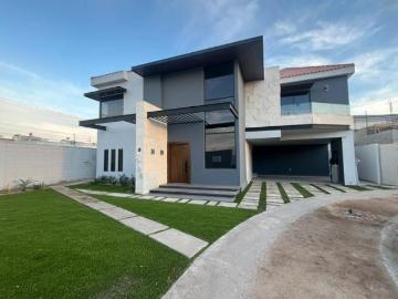SE VENDE O SE RENTA CASA EN RESIDENCIAL SAN PEDRO II