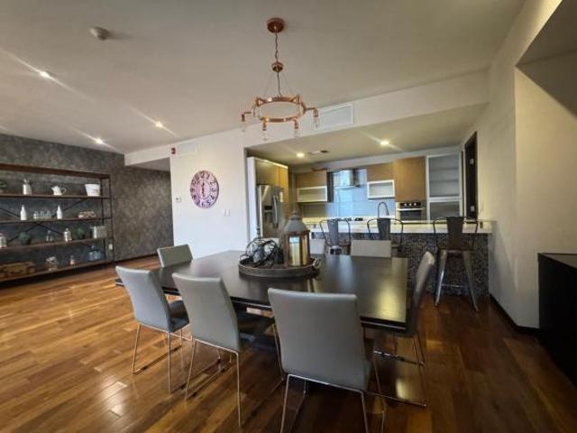Se vende o se renta departamento en Torre Cenit