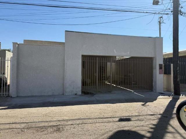 SE VENDE O SE RENTA LOCAL PARA OFICINA EN PASEOS DEL SOL MEXICALI, B.C