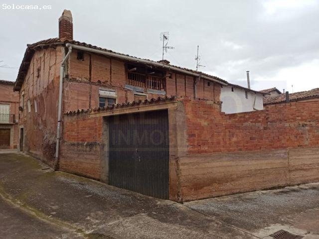 SE VENDE OFICINA, LOCAL EN PLANTA BAJA Y DOS GARAJES
