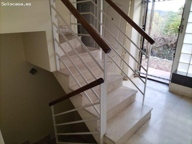 SE VENDE PAREADO EN AV de LA SALUD Moralzarzal Madrid