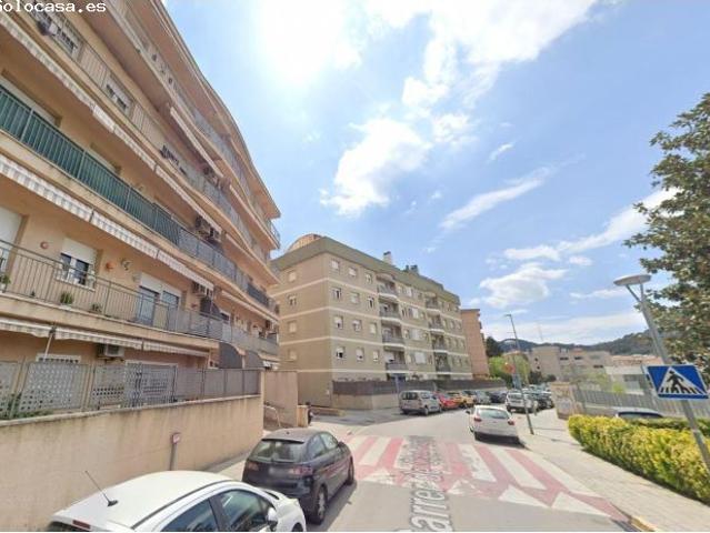 Se vende piso OKUPA en Montornès del Vallès Barcelona