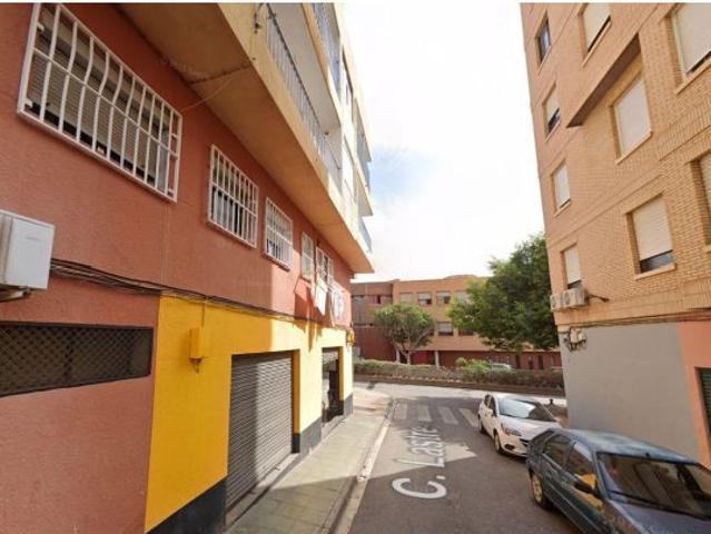 Se vende piso OKUPA en Almería Almería
