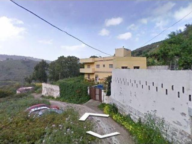 SE VENDE piso OKUPA en C Hoya Fria de Teror
