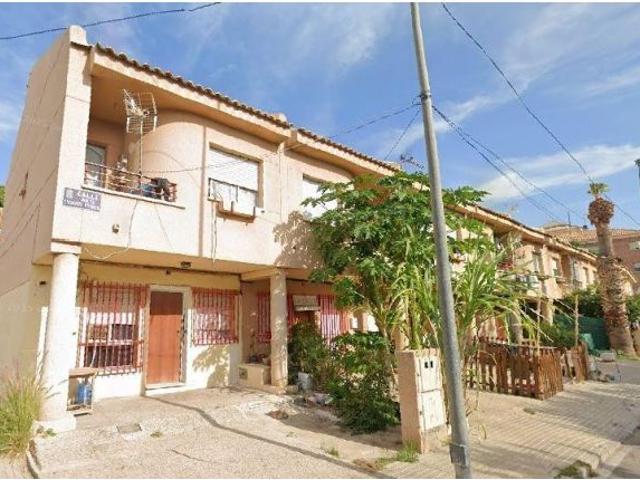 SE VENDE piso OKUPA en C Poeta Eduardo Flores de Murcia