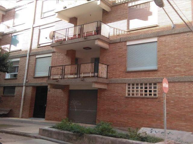 Se vende piso OKUPA en Calle Juan Ramón Jiménez 7 de Barbastro Huesca