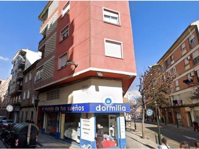 Se vende piso OKUPA en Calle Pontevedra 47 de Zaragoza Zaragoza