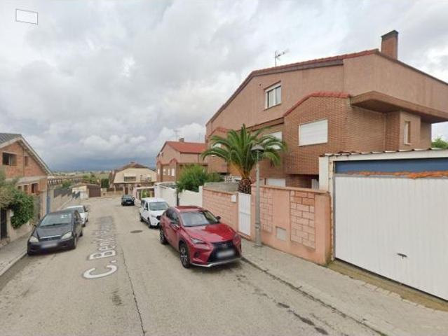 Se vende piso OKUPA en Villanueva de Perales Madrid