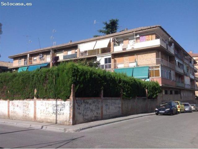 Se vende Piso OKUPADO en Calle Calle Conde De Torrepalma 3 Granada, Granada
