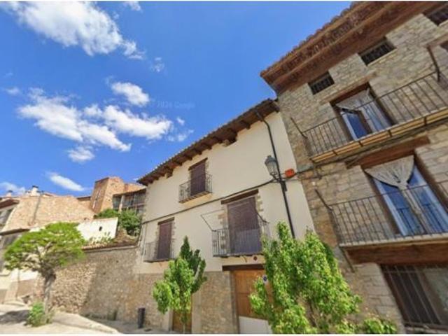 Se vende piso OKUPADO en Calle Casas Nuevas 5 Escalera 1 Planta 4 Puerta Dr Nº 5 Alcorisa Teruel