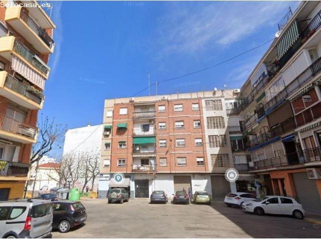 SE VENDE piso OKUPADO en Calle Doctor Lleonart Nº 24 Burjassot Valencia/València