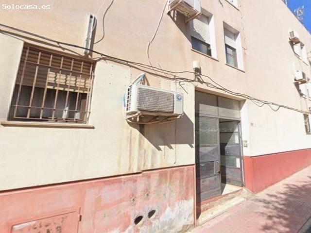 Se vende piso OKUPADO en Calle Damaso Alonso 44 de Almería, Almería