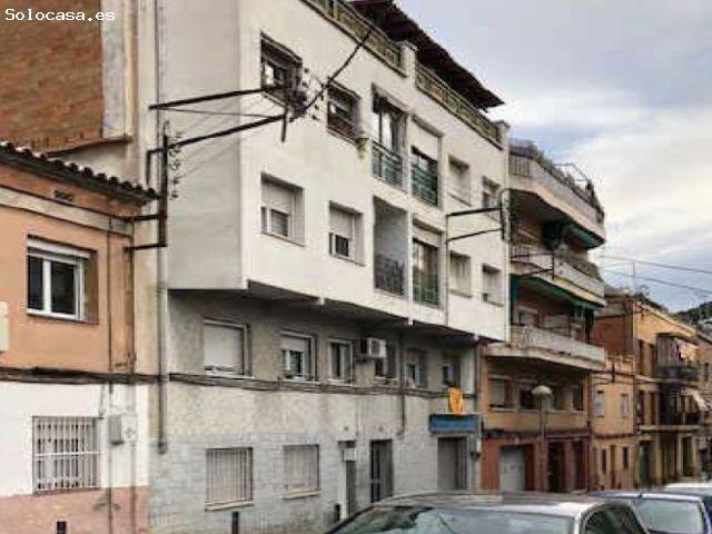 Se vende Piso OKUPADO en Calle de La Masía 54 Montcada i Reixac, Barcelona