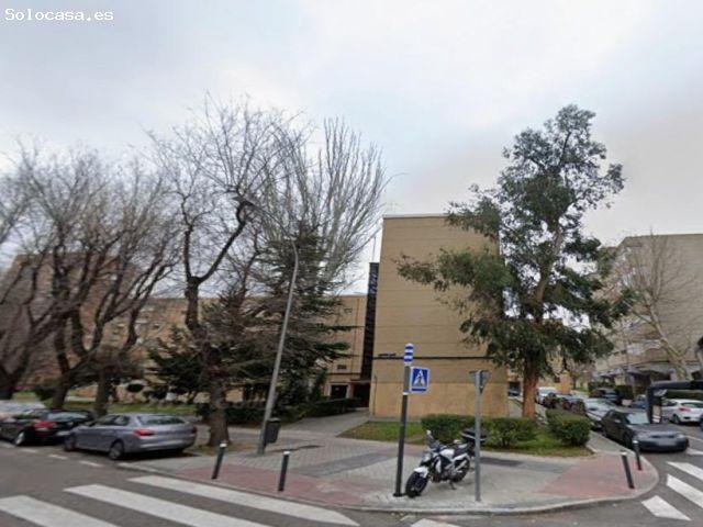 Se vende piso OKUPADO en Calle Encomienda de Palacios 4 en Madrid, Madrid