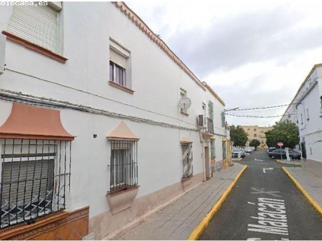 Se vende piso OKUPADO en Calle Matacan Nº 18 San Juan de Aznalfarache Sevilla