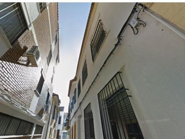 Se vende piso OKUPADO en Calle Madrid 1 Portal 4 Puente Genil, Córdoba
