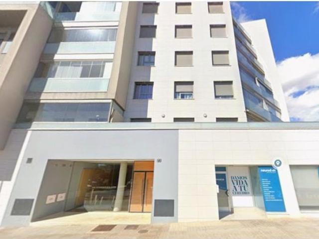 Se vende piso OKUPADO en Calle Reverenda Madre María Micaela 5 de Almería, Almería