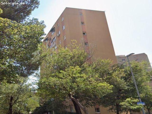 Se vende piso OKUPADO en Calle Via Favencia Nº 128 Barcelona Barcelona