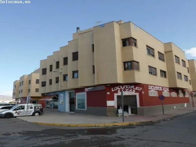 Se vende piso OKUPADO en Ejido Almería