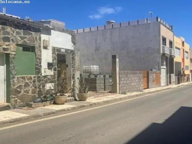 SE VENDE piso OKUPADO en Escultor Manolo Ramos Nº 9 Ingenio Las Palmas