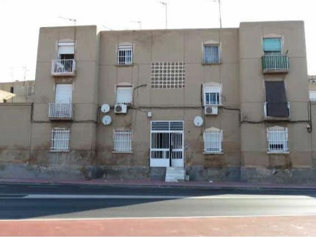 Se vende Piso OKUPADO en Muelle Santa Lucia 3 Cartagena, Murcia
