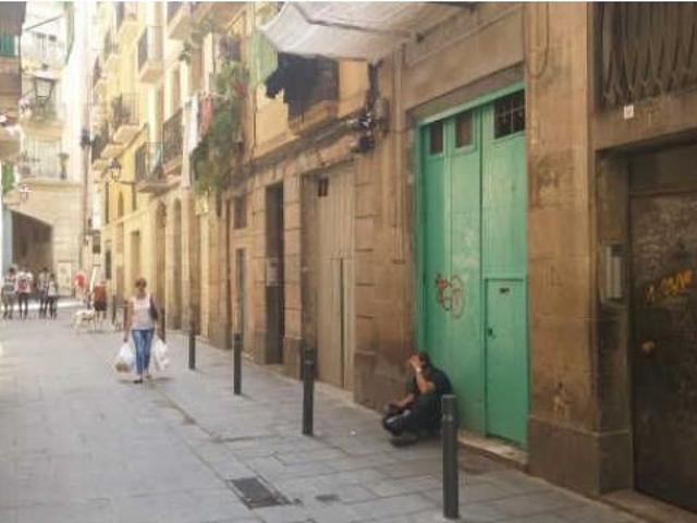 Se vende Piso OKUPADO en Salvador 18 Barcelona, Barcelona