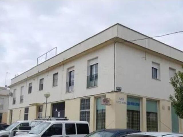 SE VENDE PISO OKUPADO en Plaza Santa Gema Nº 3 Marchena Sevilla