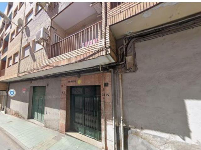 SE VENDE PISO OKUPADO SITUADO EN Calle Cordoneros Nº 15 Almería Almería