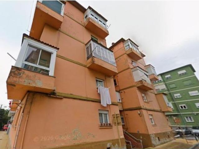 Se vende Piso ALQUILADO en Calle Río Ebro 9 de Torrelavega Cantabria