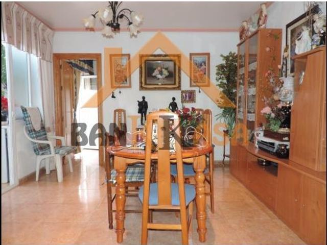 SE VENDE PISO BAJO EN ALCOLEA ZONA LA HERMITA